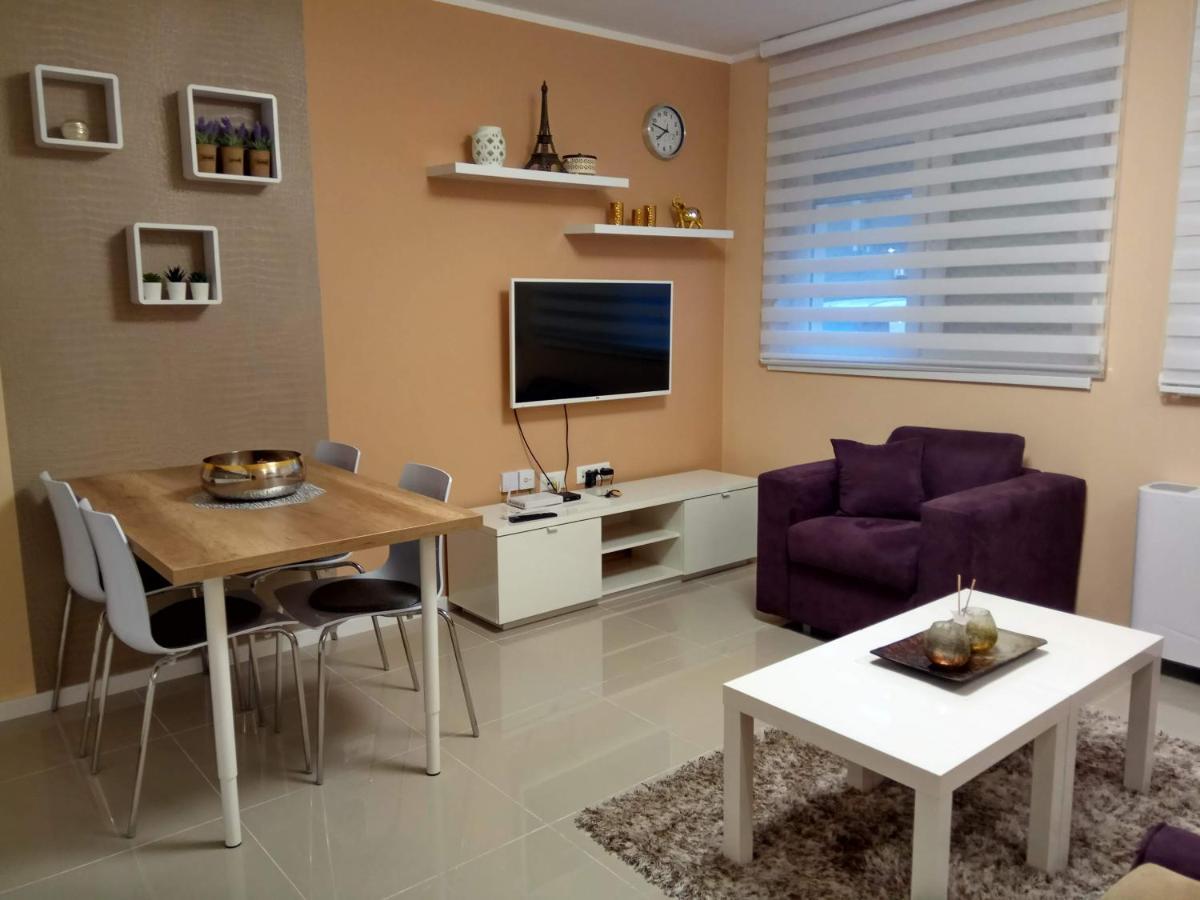 Apartment Cherry Gold Zrenjanin Exteriör bild